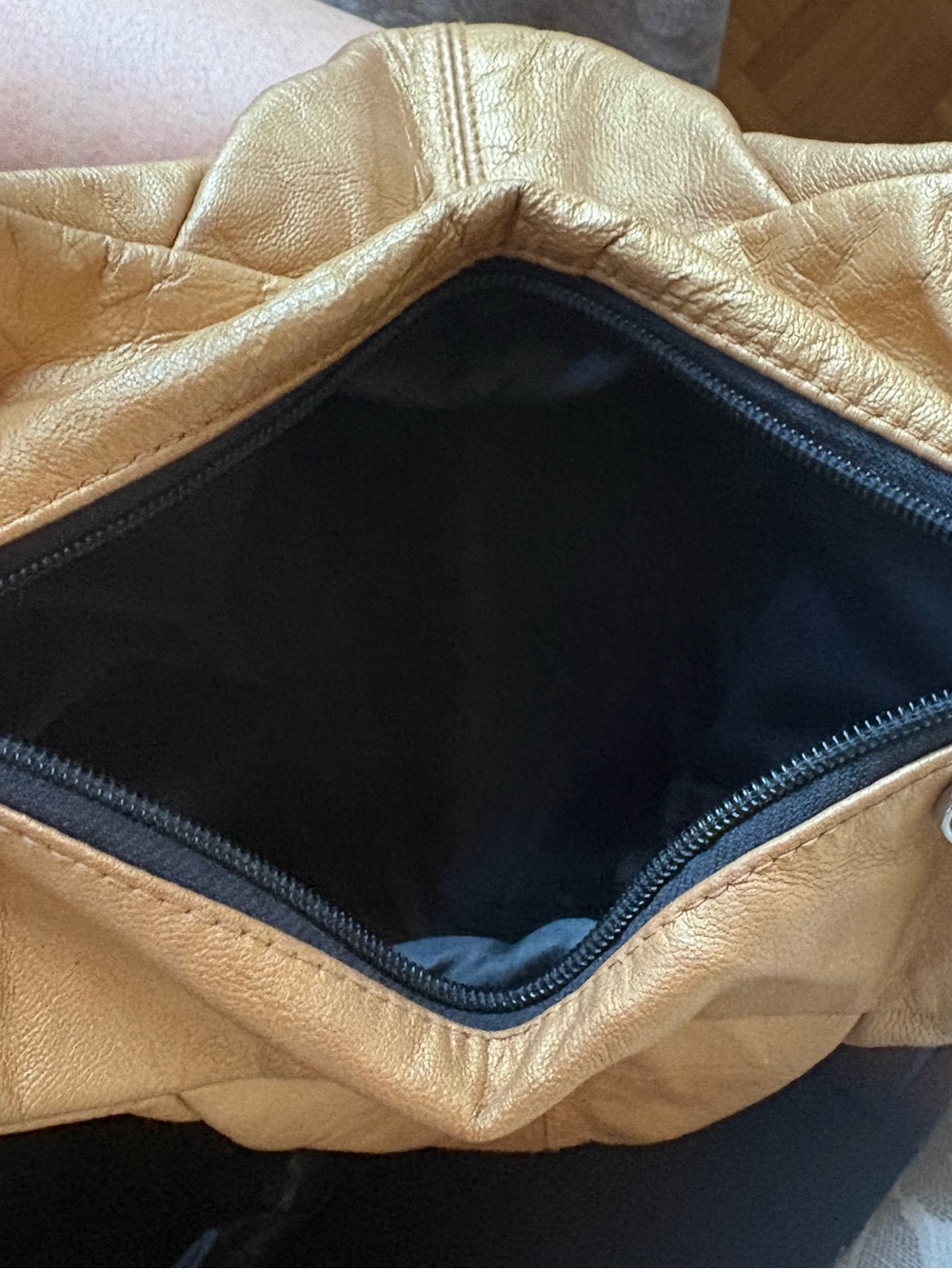 Purse - Picture 5 of 7